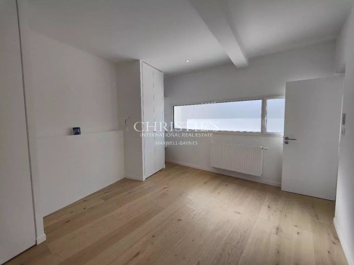 Image No.13-3 Bed House for sale