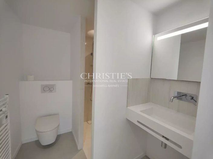 Image No.14-3 Bed House for sale