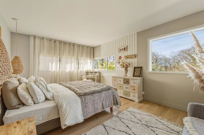 Image No.18-4 Bed House for sale