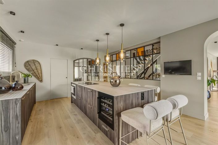 Image No.3-4 Bed House for sale