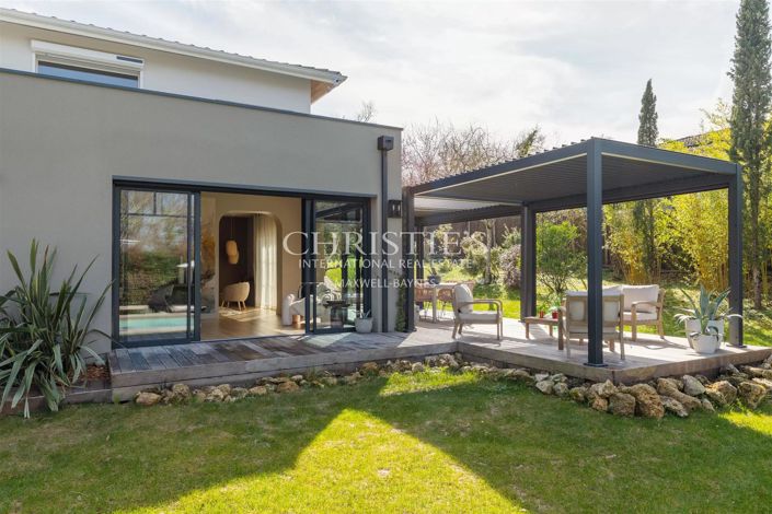 Image No.8-4 Bed House for sale