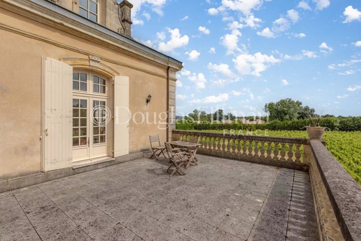 Image No.7-8 Bed House for sale