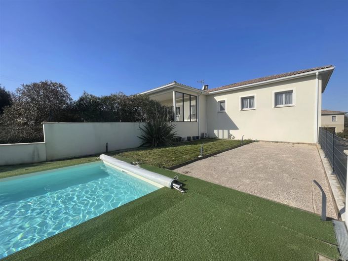 Image No.2-4 Bed House for sale