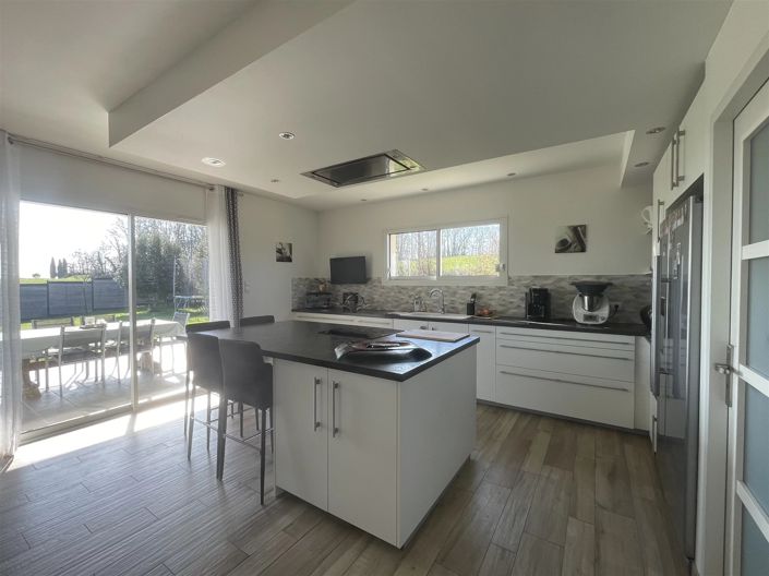 Image No.5-4 Bed House for sale