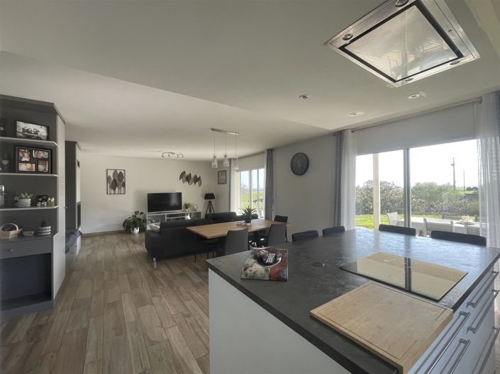 Image No.7-4 Bed House for sale