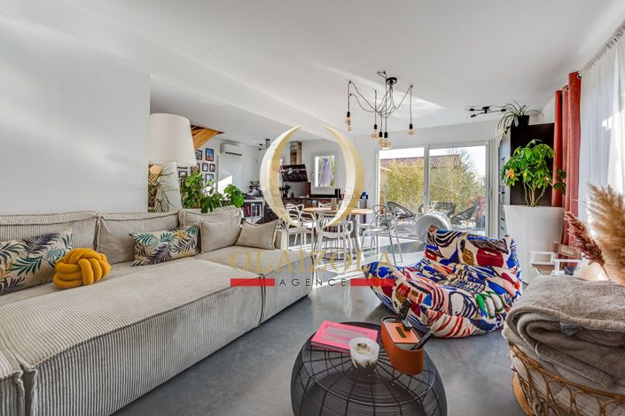 Image No.6-3 Bed House for sale