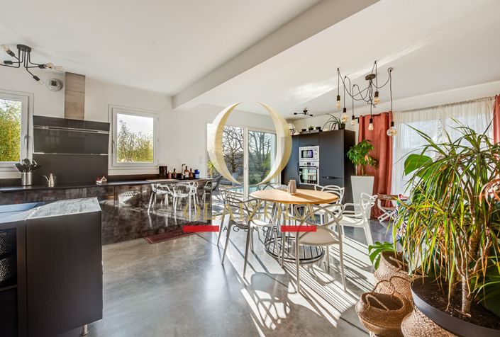 Image No.9-3 Bed House for sale