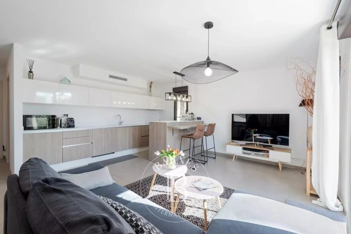 Image No.16-5 Bed House for sale