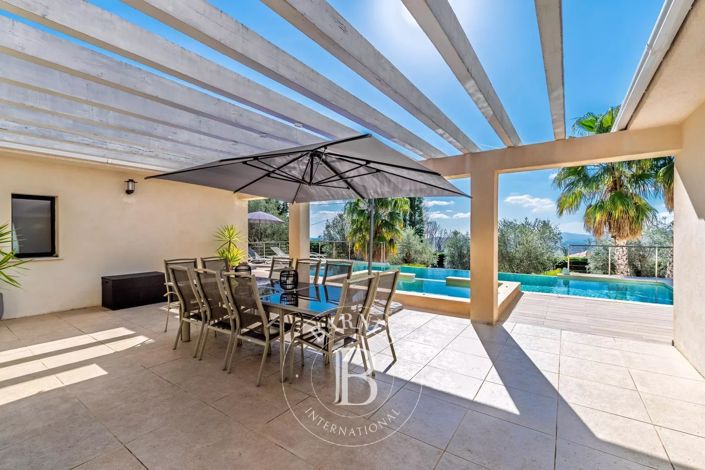 Image No.4-5 Bed House for sale