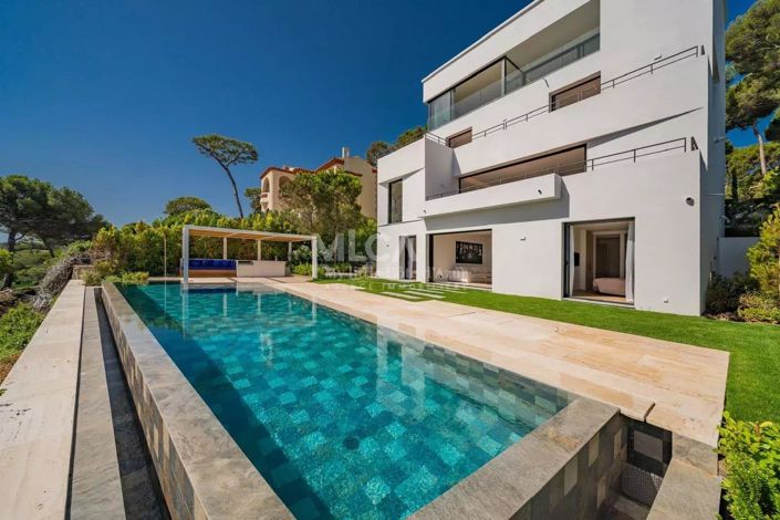 Image No.3-5 Bed House for sale