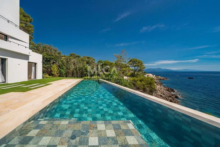 Image No.5-5 Bed House for sale