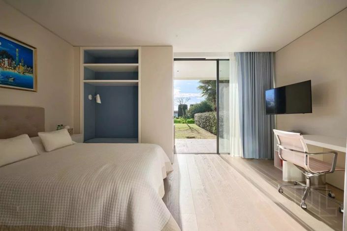 Image No.11-9 Bed House for sale