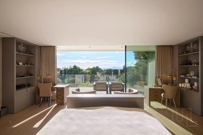 Image No.9-9 Bed House for sale