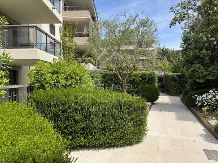 Image No.10-Appartement de 2 chambres à vendre à Saint-Tropez