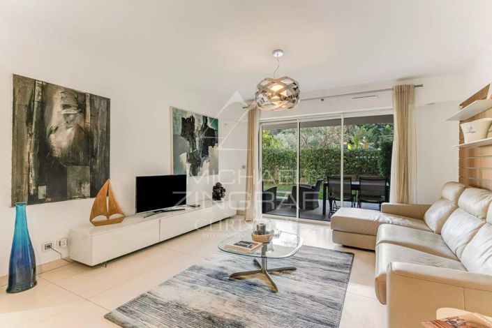 Image No.2-Appartement de 2 chambres à vendre à Saint-Tropez