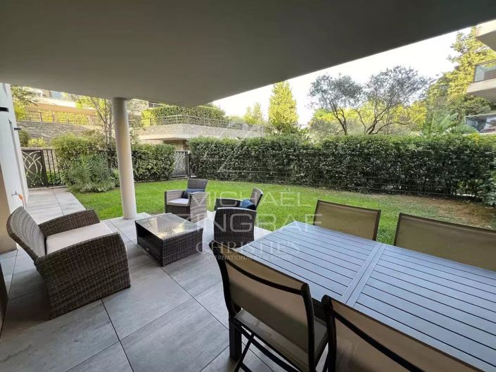 Image No.3-Appartement de 2 chambres à vendre à Saint-Tropez