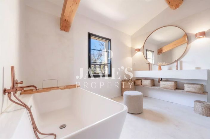 Image No.12-5 Bed House for sale