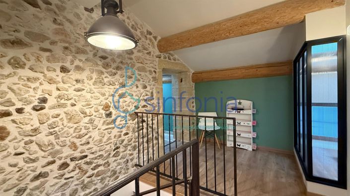 Image No.2-Maison de 6 chambres à vendre à Pouzilhac