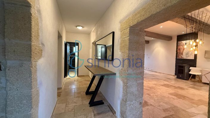 Image No.5-Maison de 6 chambres à vendre à Pouzilhac