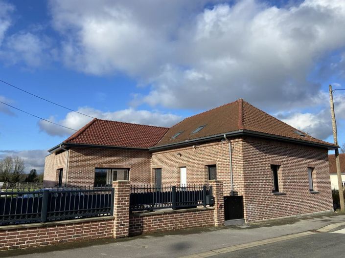 Image No.18-4 Bed House for sale