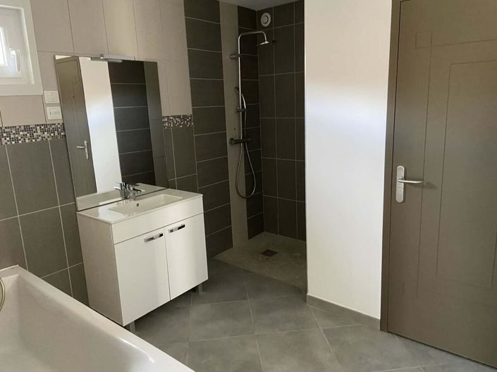 Image No.7-4 Bed House for sale