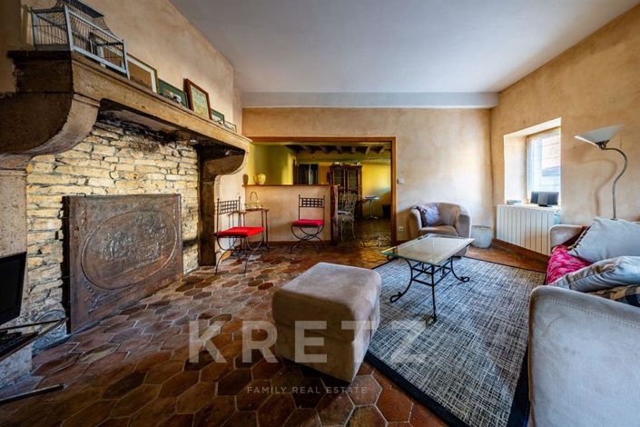 Image No.16-15 Bed Property for sale