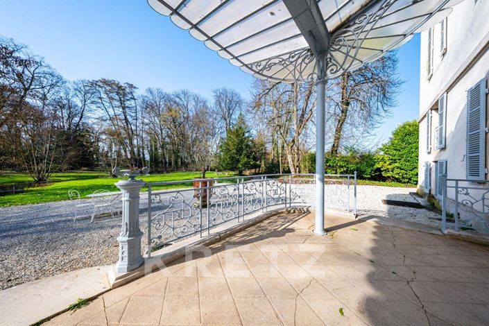 Image No.19-15 Bed Property for sale