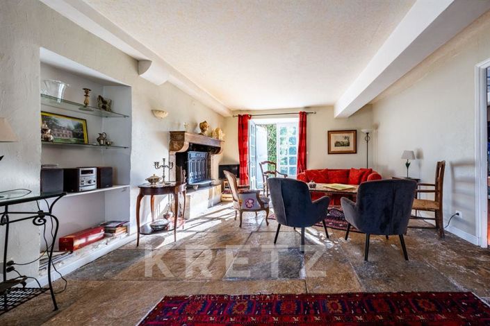 Image No.21-15 Bed Property for sale