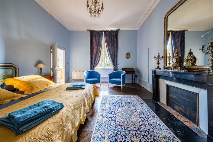 Image No.23-15 Bed Property for sale