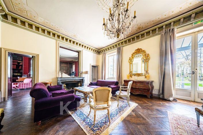 Image No.3-15 Bed Property for sale