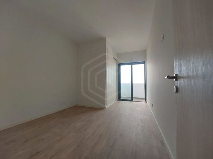 Image No.15-4 Bed Apartment for sale