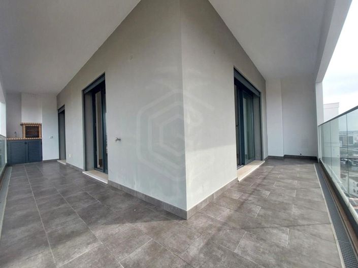 Image No.3-4 Bed Apartment for sale