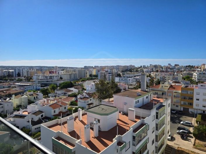 Image No.4-4 Bed Apartment for sale