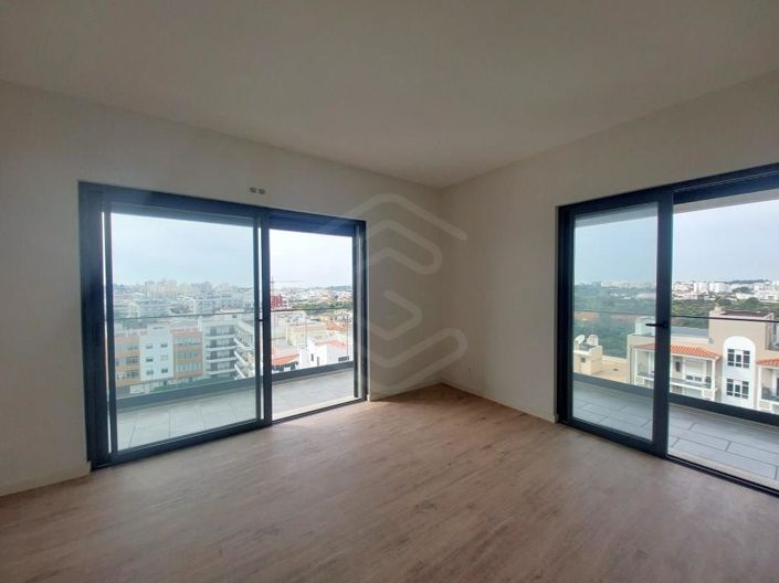 Image No.8-4 Bed Apartment for sale