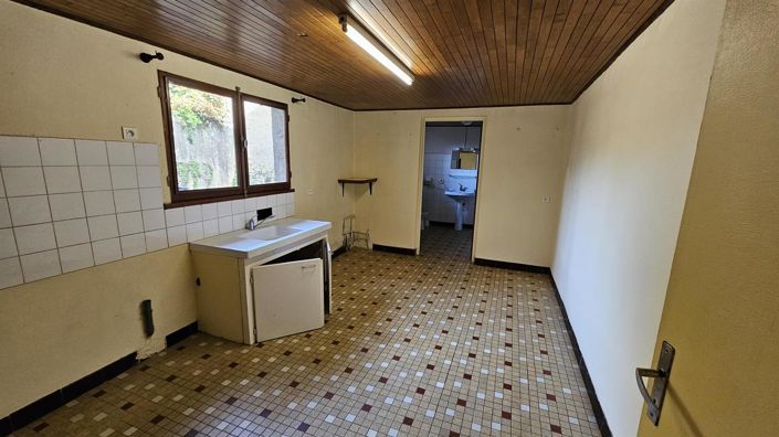 Image No.4-2 Bed House for sale