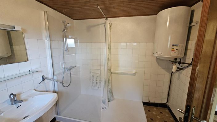 Image No.5-2 Bed House for sale