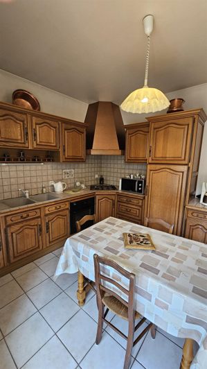 Image No.5-5 Bed House for sale