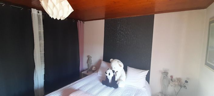 Image No.18-6 Bed House for sale