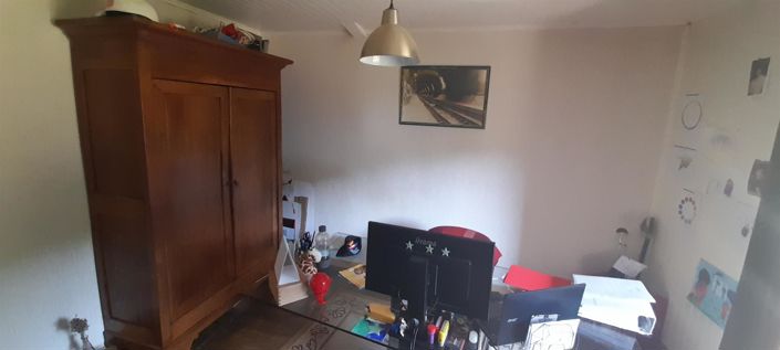 Image No.19-6 Bed House for sale