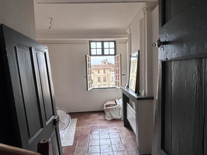 Image No.6-Apartment for sale