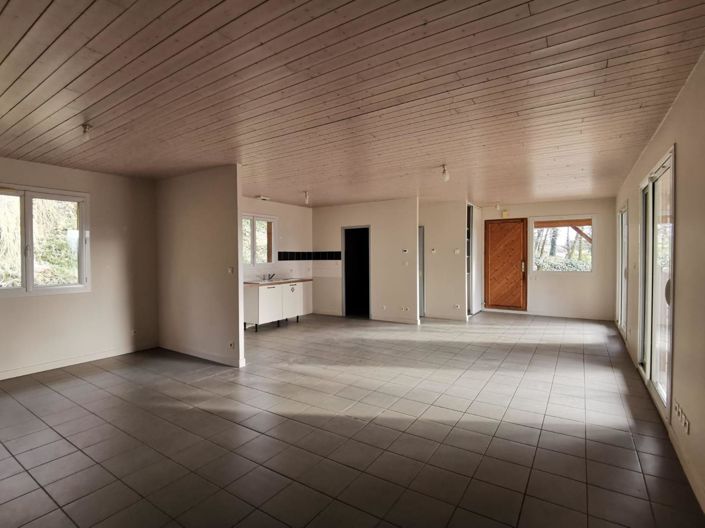 Image No.8-3 Bed House for sale