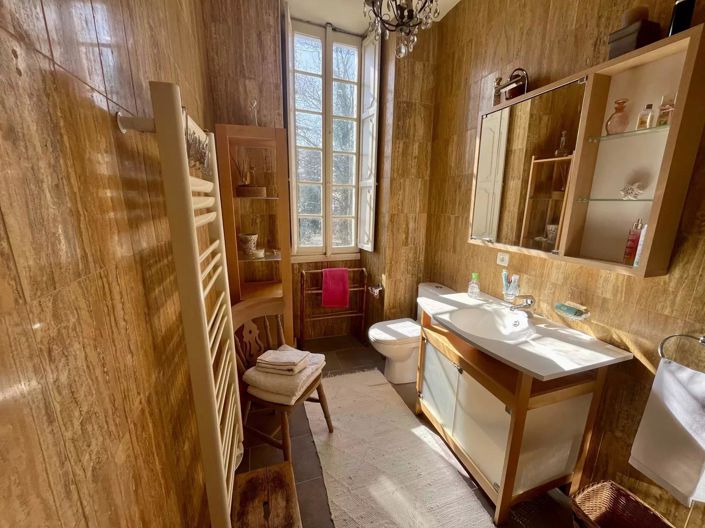 Image No.18-6 Bed House for sale