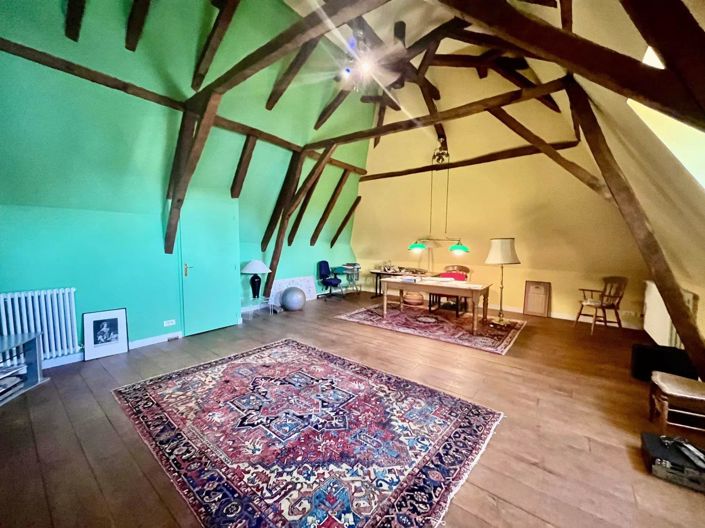 Image No.24-6 Bed House for sale