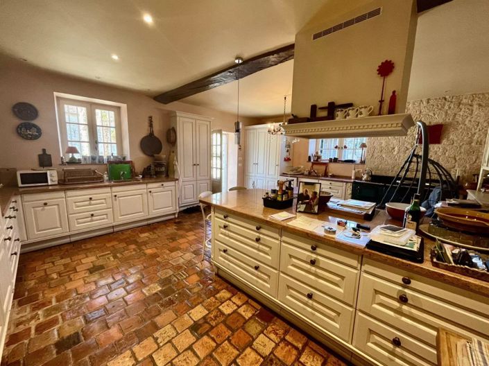 Image No.3-6 Bed House for sale