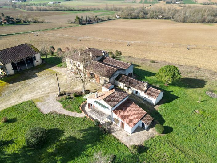 Image No.2-Maison de 10 chambres à vendre à Castéra-Verduzan
