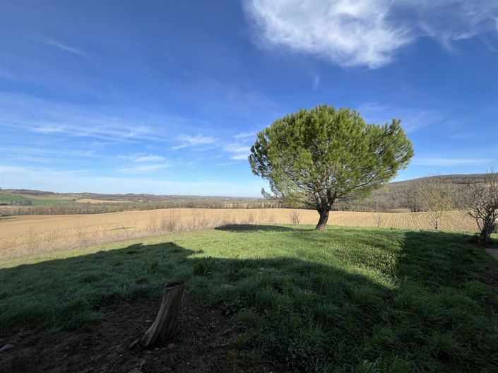 Image No.33-10 Bed House for sale