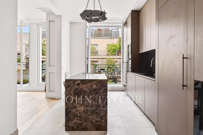 Image No.18-4 Bed Apartment for sale