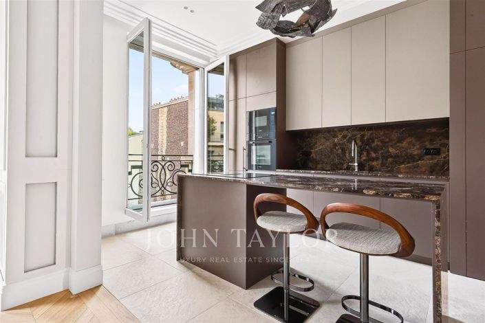 Image No.19-4 Bed Apartment for sale