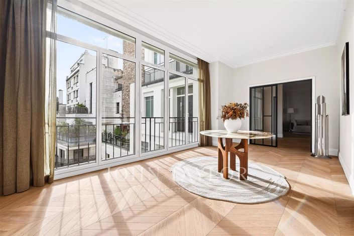 Image No.21-4 Bed Apartment for sale