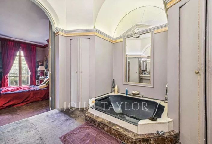 Image No.12-5 Bed Apartment for sale